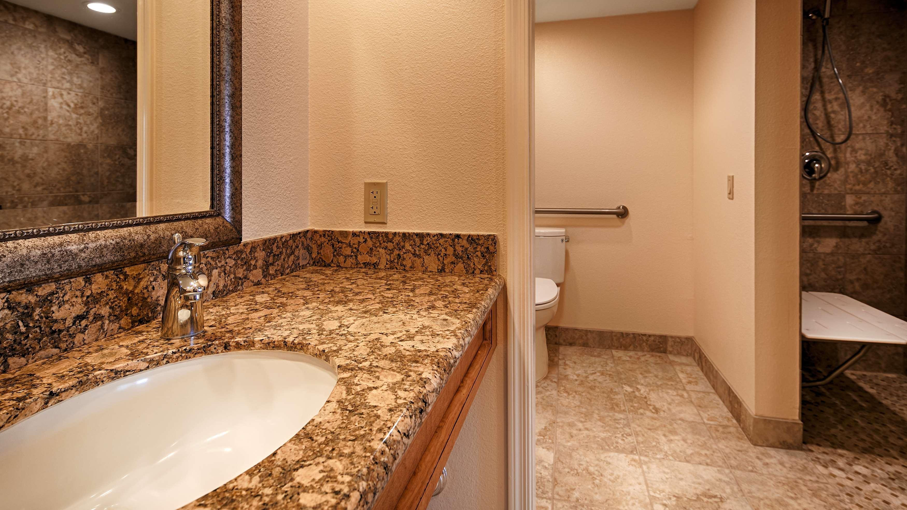 Best Western Plus A Wayfarer'S Inn & Suites Kingman Exterior photo