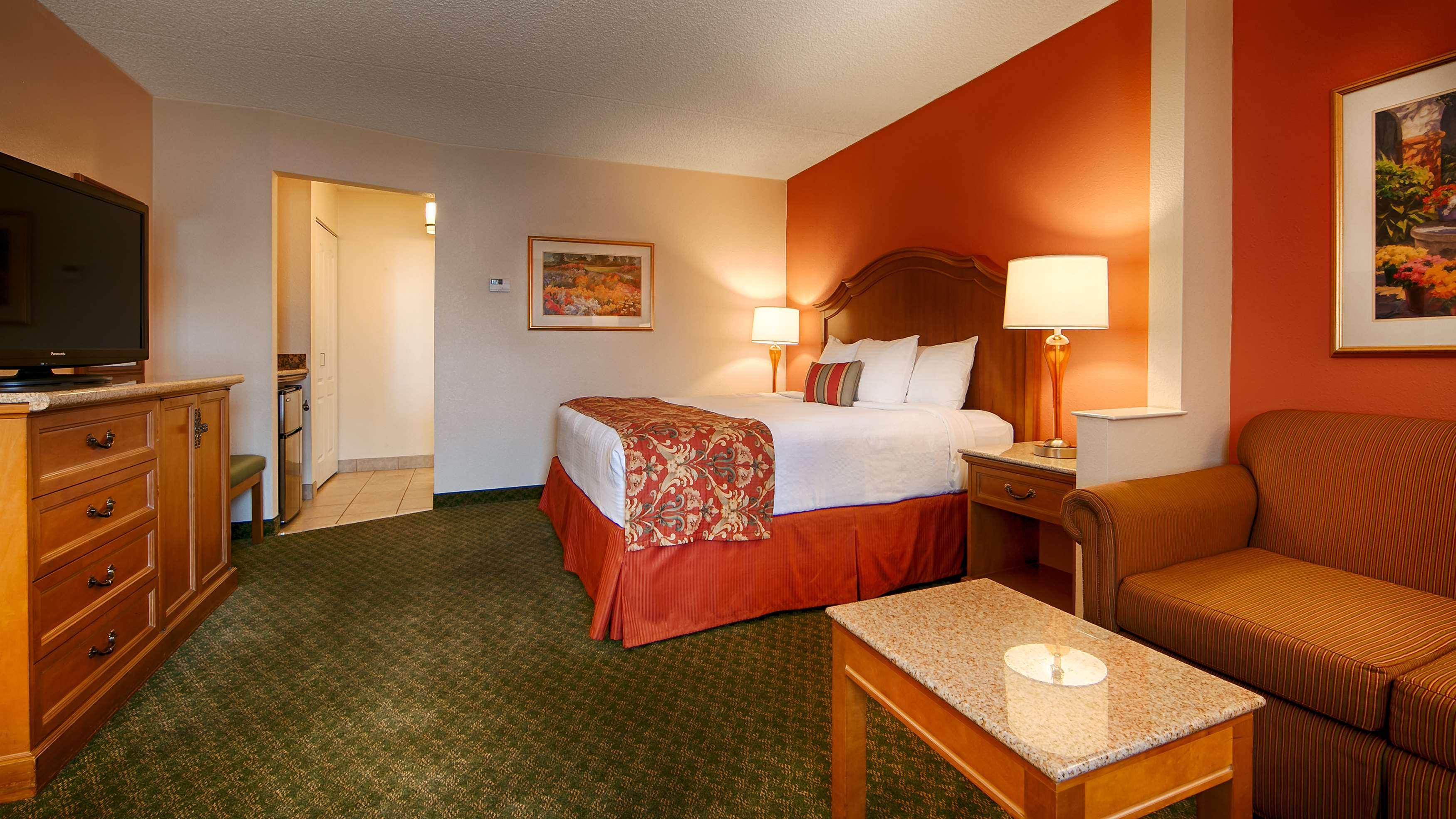 Best Western Plus A Wayfarer'S Inn & Suites Kingman Exterior photo