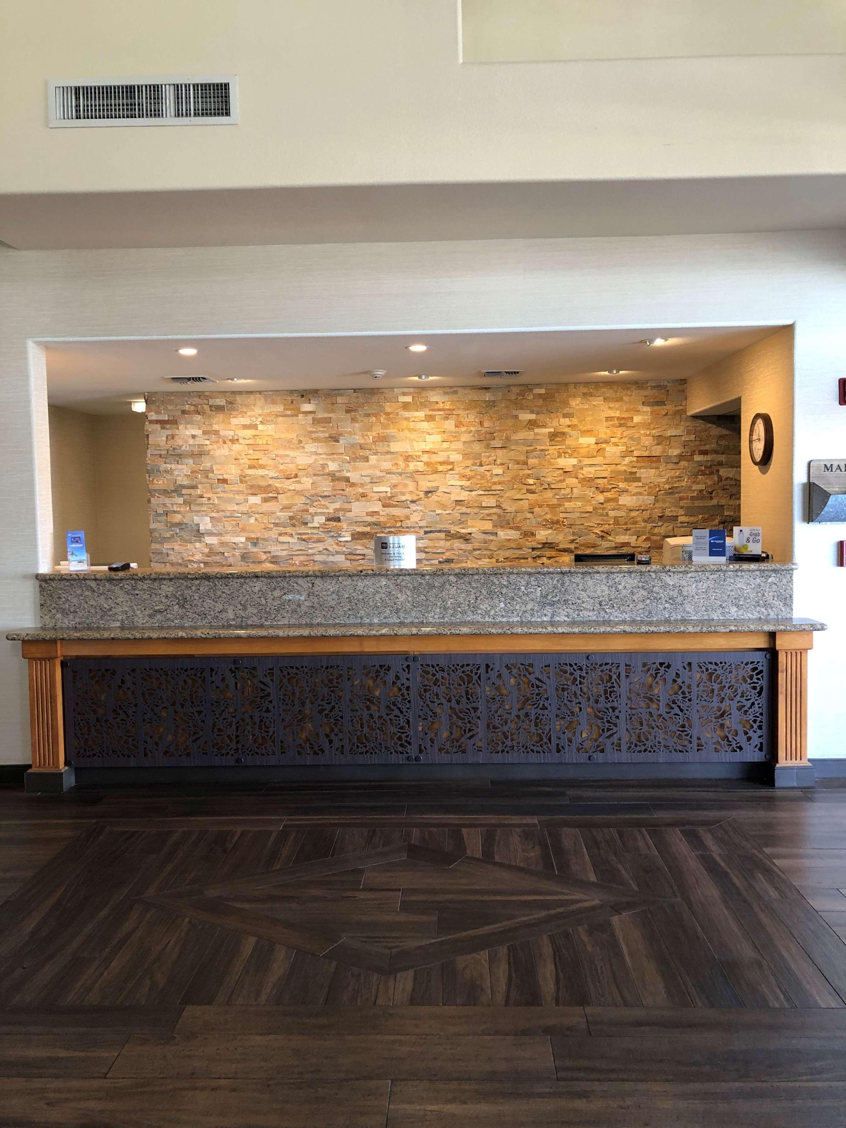 Best Western Plus A Wayfarer'S Inn & Suites Kingman Exterior photo
